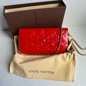 Louis Vuitton Red Vernis Sarah Wallet WOC